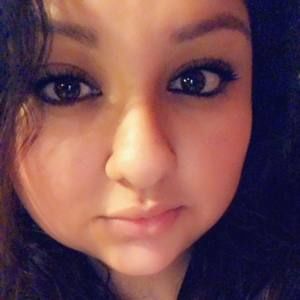 Meet your Posher, Mayra